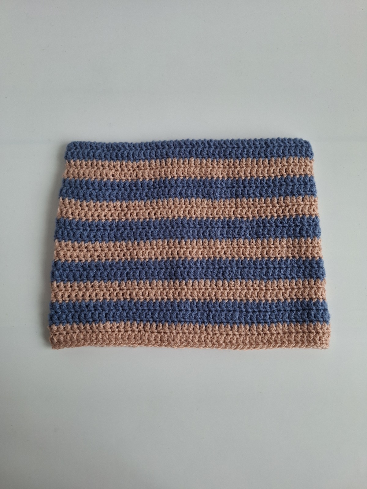 Gehaakte muts | Denimblauw en oudroze