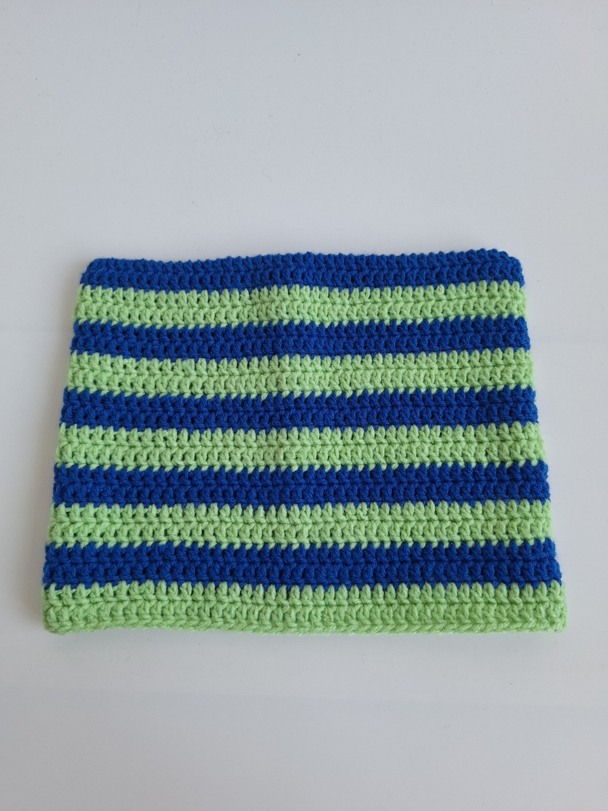 Gehaakte muts | Kobaltblauw en lichtgroen