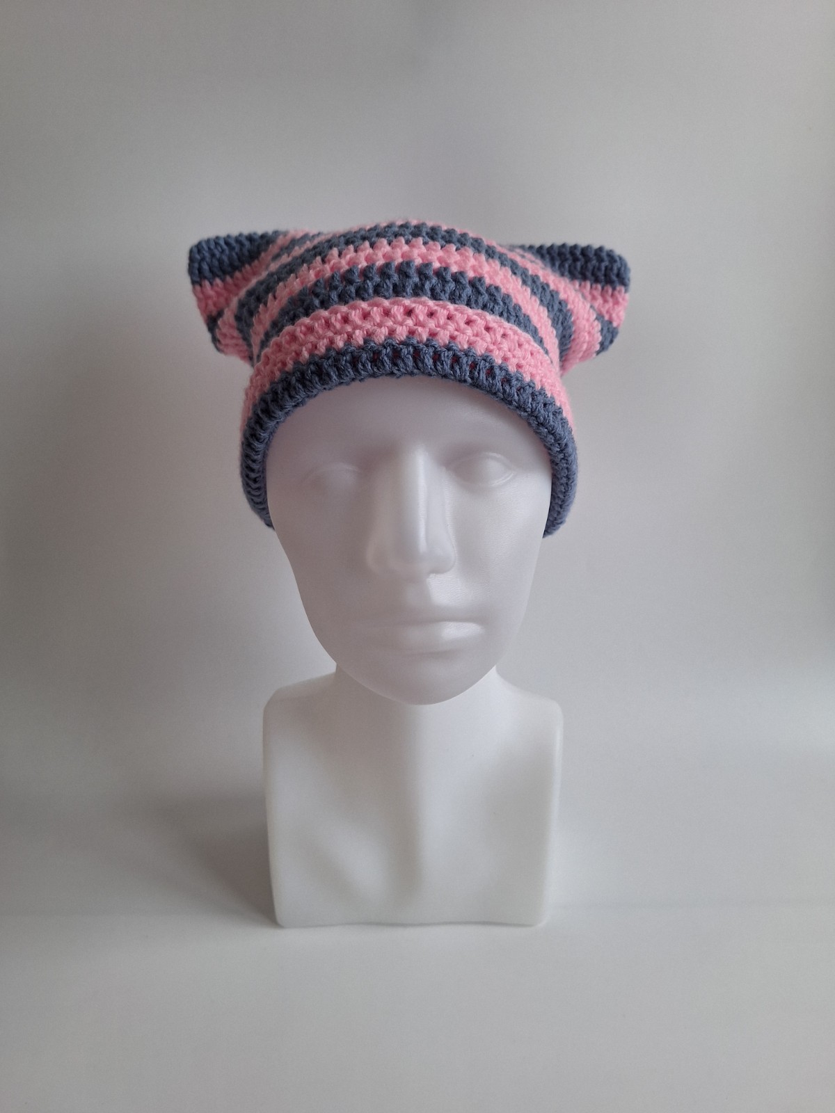 Gehaakte muts | Lichtroze en denimblauw