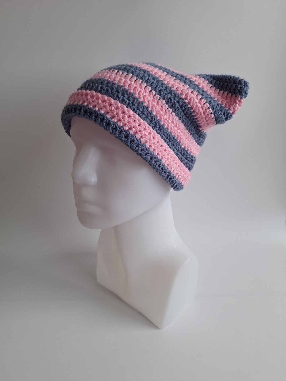 Gehaakte muts | Lichtroze en denimblauw