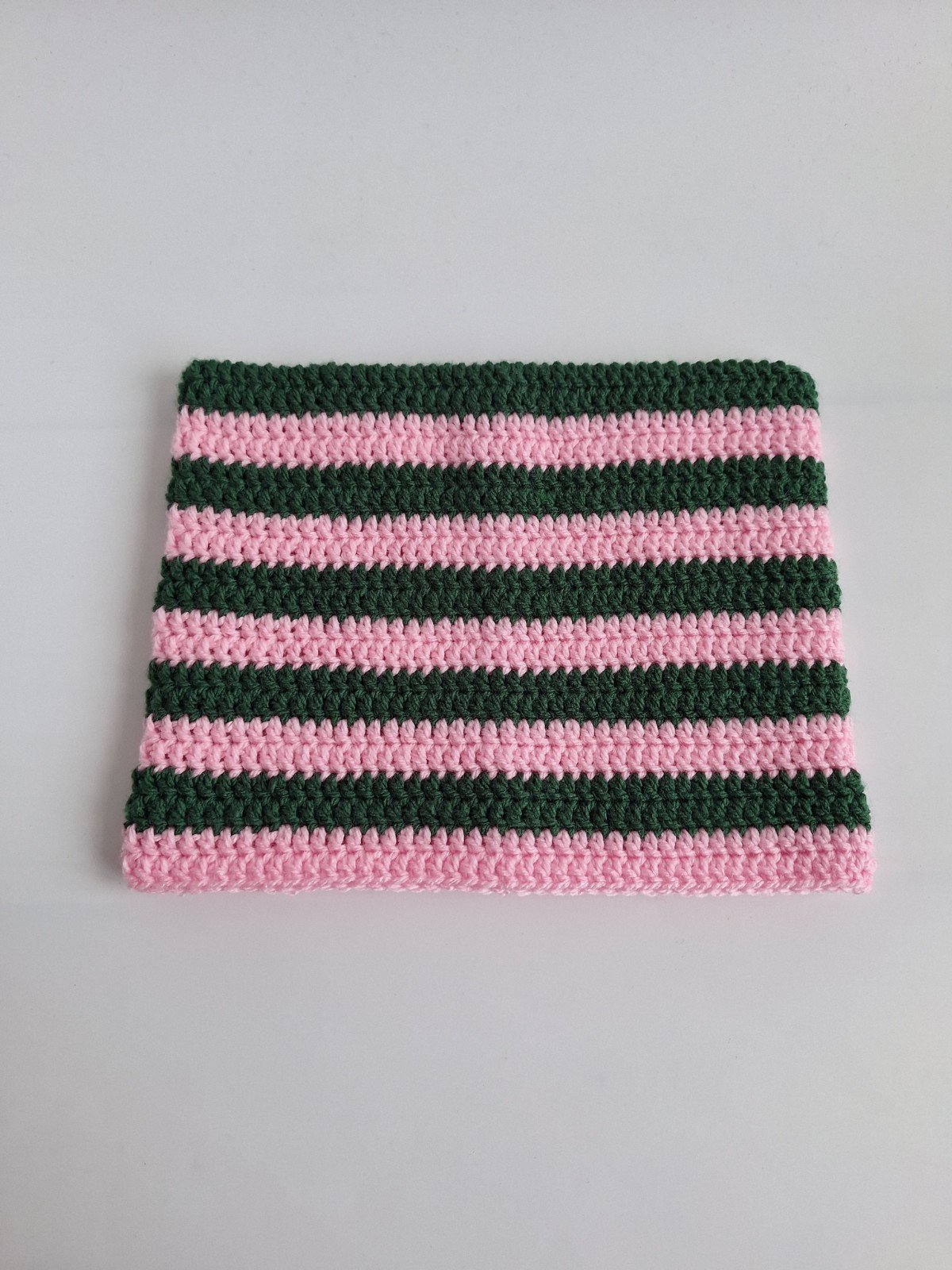 Gehaakte muts | Lichtroze en donkergroen