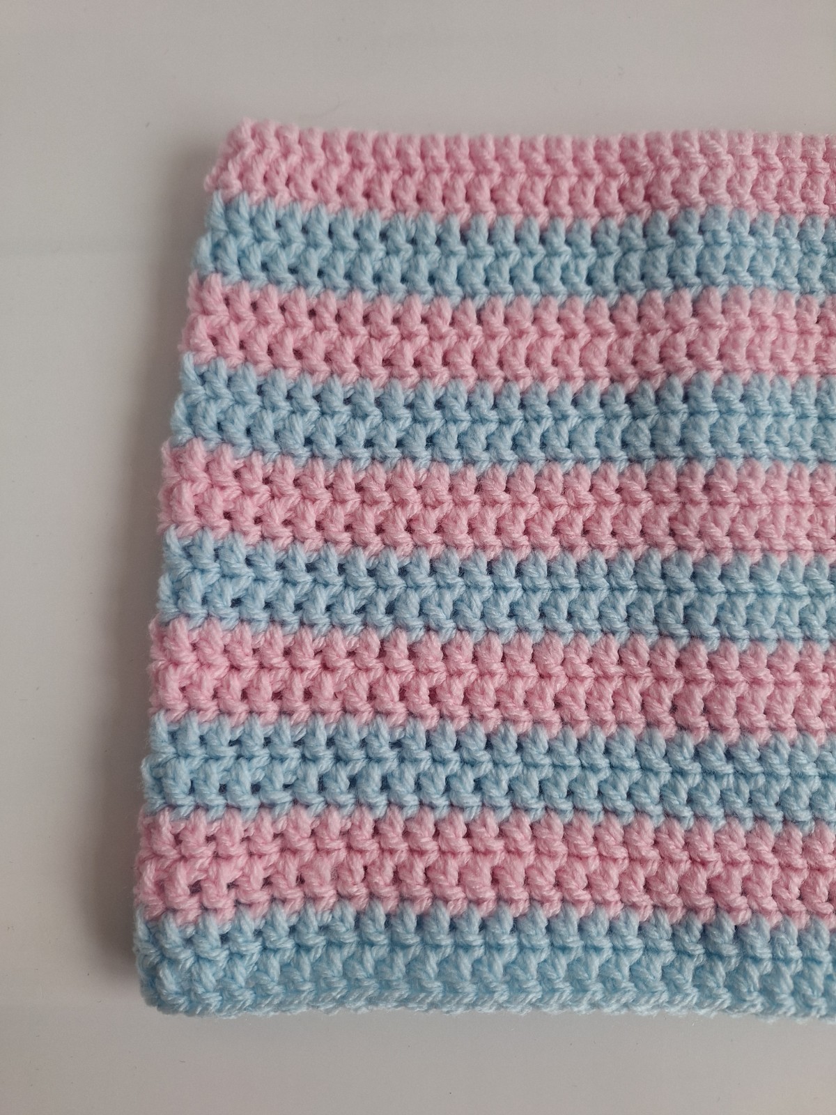 Gehaakte muts | Lichtroze en lichtblauw