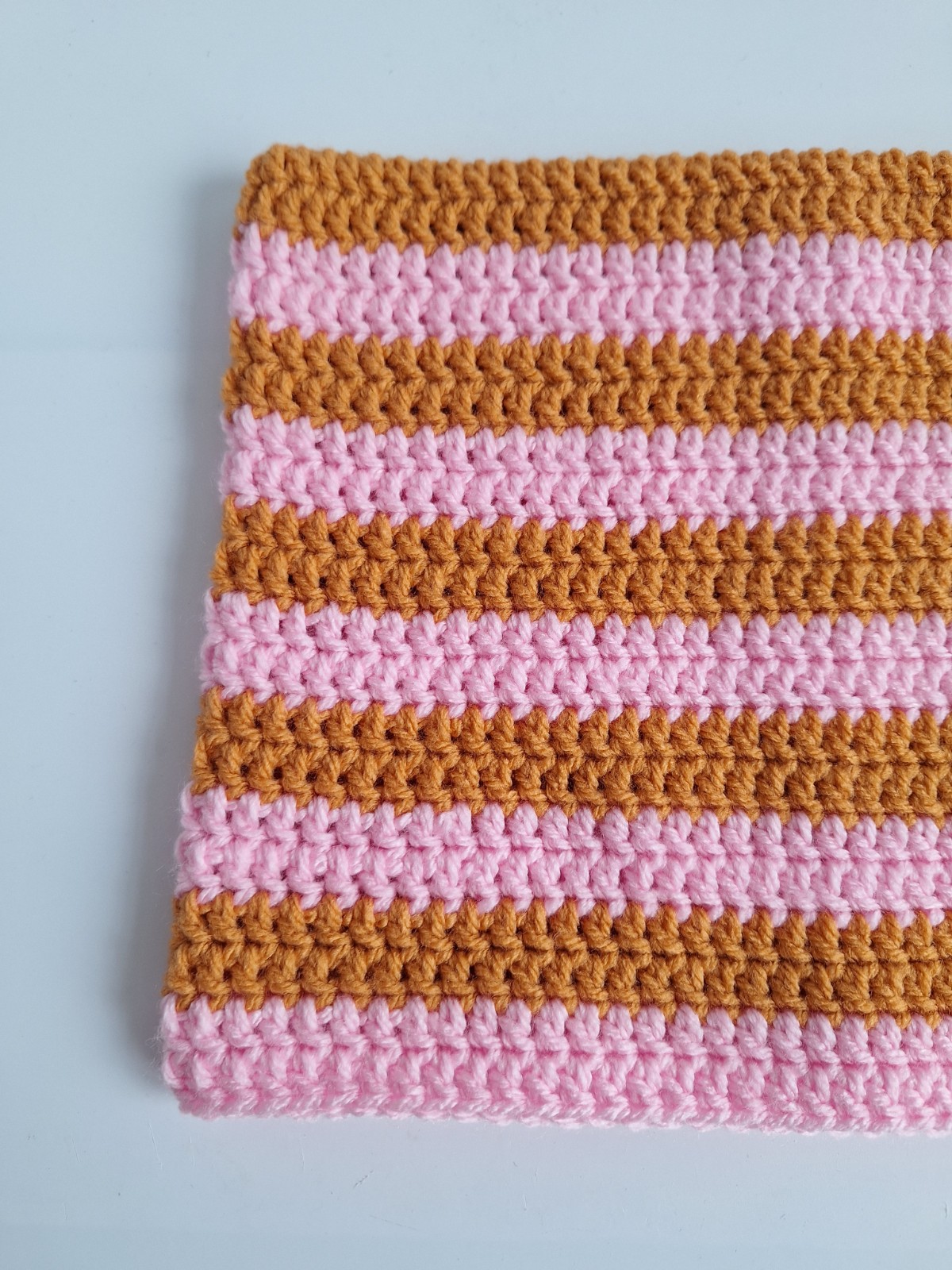 Gehaakte muts | Lichtroze en oranje