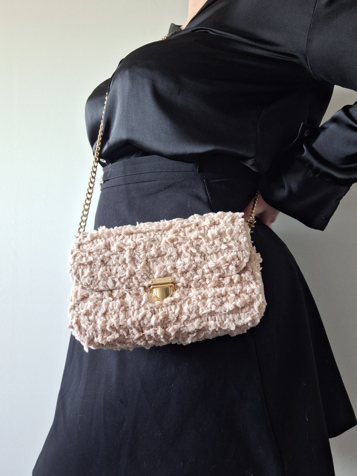 Geweven crossbody tas | Beige en goud - 105851 Geweven crossbody tas | Beige en goud