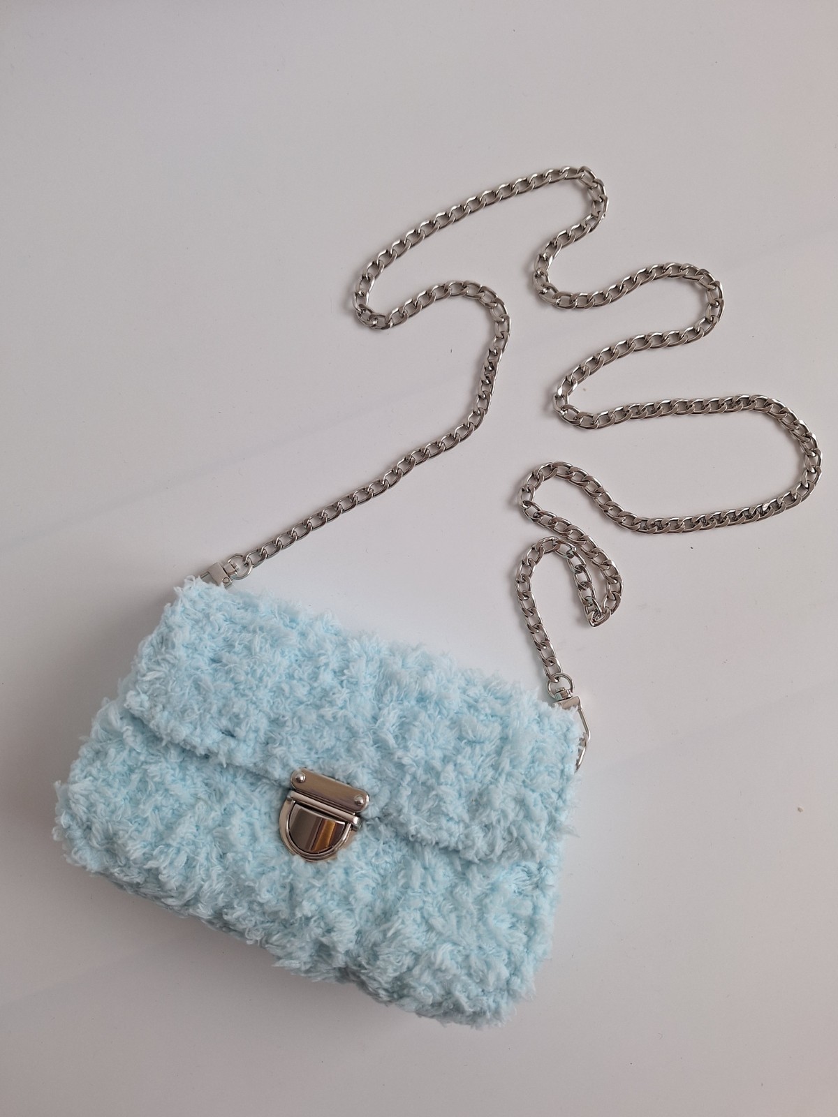 Geweven crossbody tas | Lichtblauw en zilver