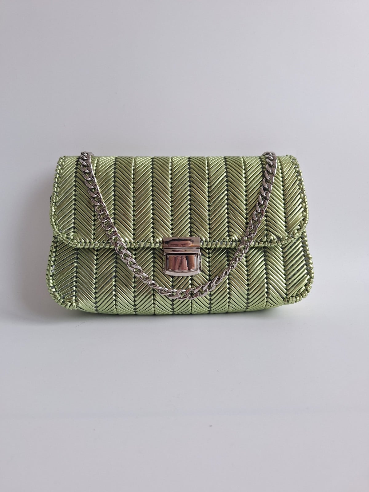 Geweven crossbody tas | Metallic groen en zilver