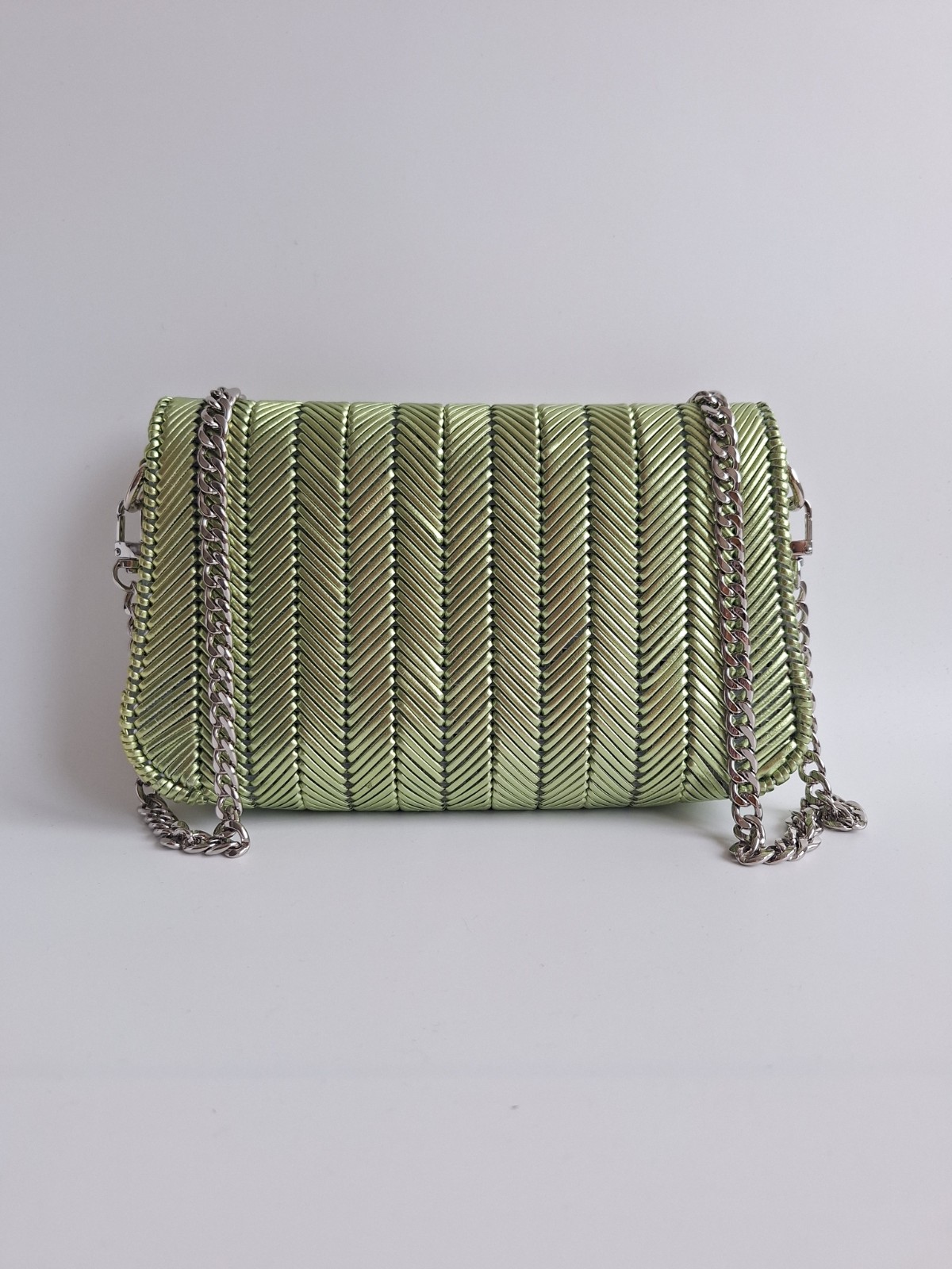 Geweven crossbody tas | Metallic groen en zilver