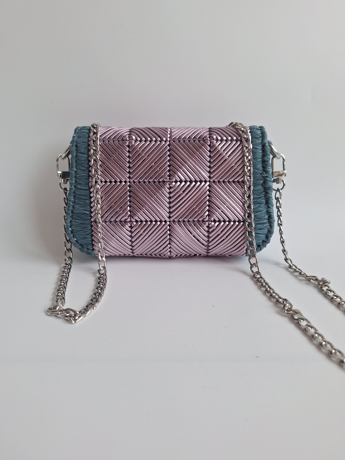 Geweven crossbody tas | Metallic paars en denimblauw