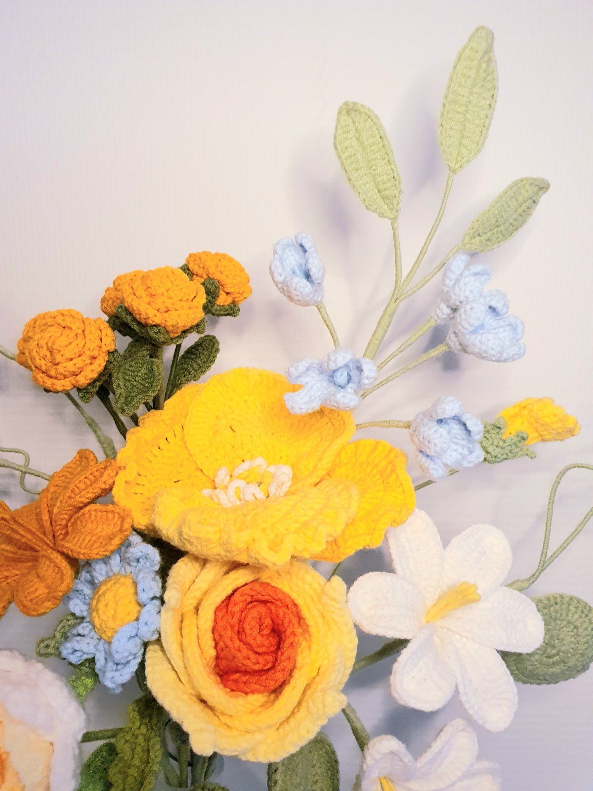 Handgemaakt Geel Bloemenboeket van Haakwerk – Perfect voor Cadeau o… - 102296 Handgemaakt Geel Bloemenboeket van Haakwerk – Perfect voor Cadeau of Decoratie