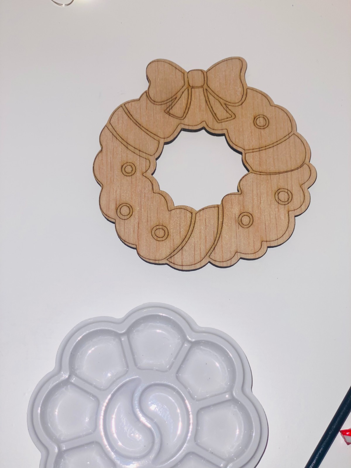 Houten Christmas DIY Craft Set – Rendier & Wreath Ornamenten – Pa… - 106172 Houten Christmas DIY Craft Set – Rendier & Wreath Ornamenten – Paint Kit voor Kinderen – Inclusief Verf en Kwast – Leuk Kerstcadeau
