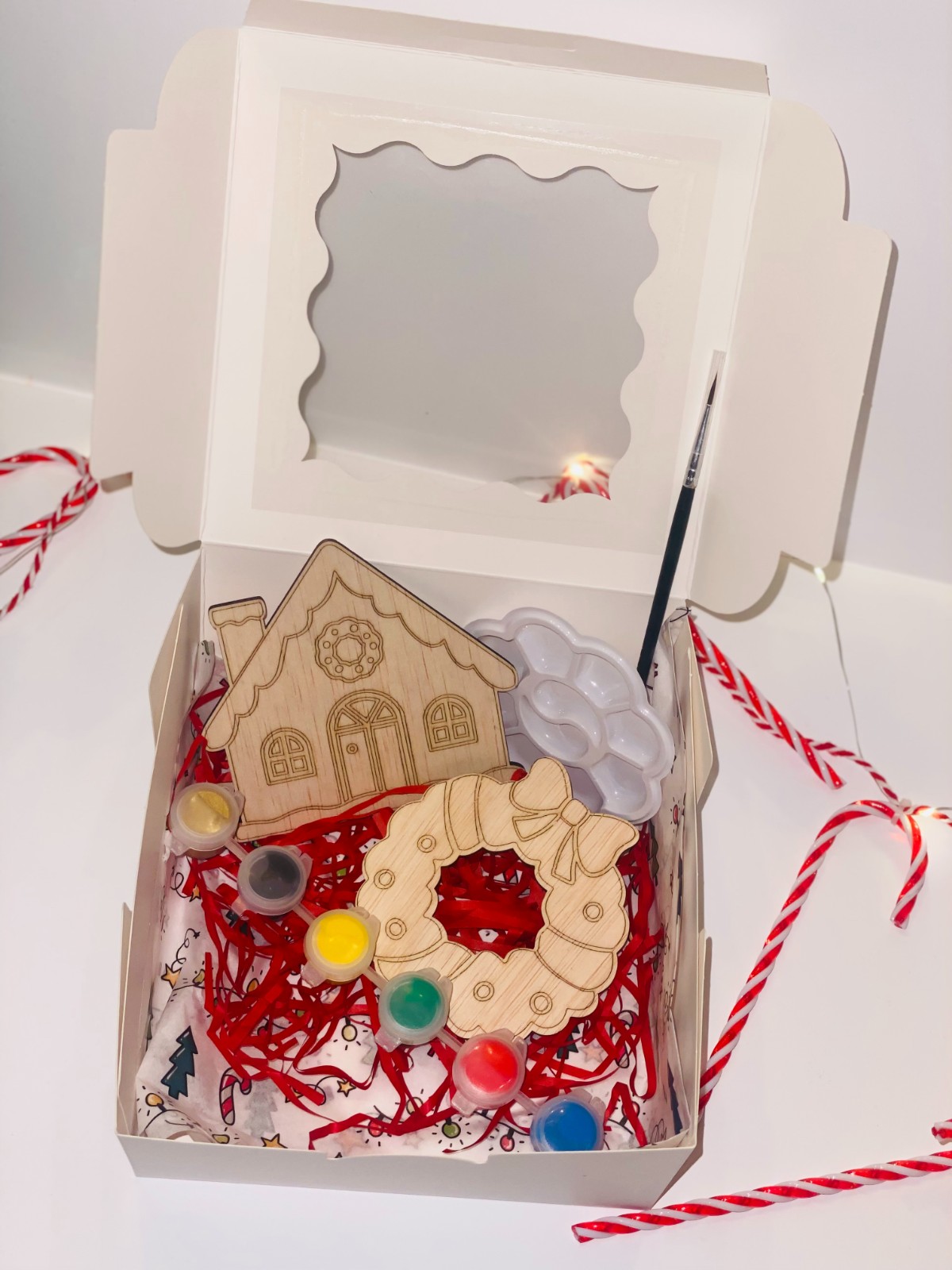 Kerstornament Knutselset – Inclusief Verf & Kwast – DIY Christmas… - 106132 Kerstornament Knutselset – Inclusief Verf & Kwast – DIY Christmas Craft Kit voor Kinderen – Creatief Cadeau – Crafted Creations