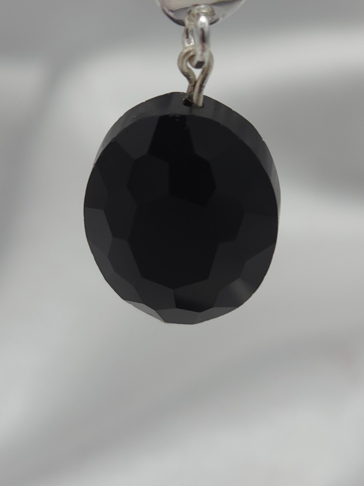 Oorbellen met zwarte kristalglas hanger