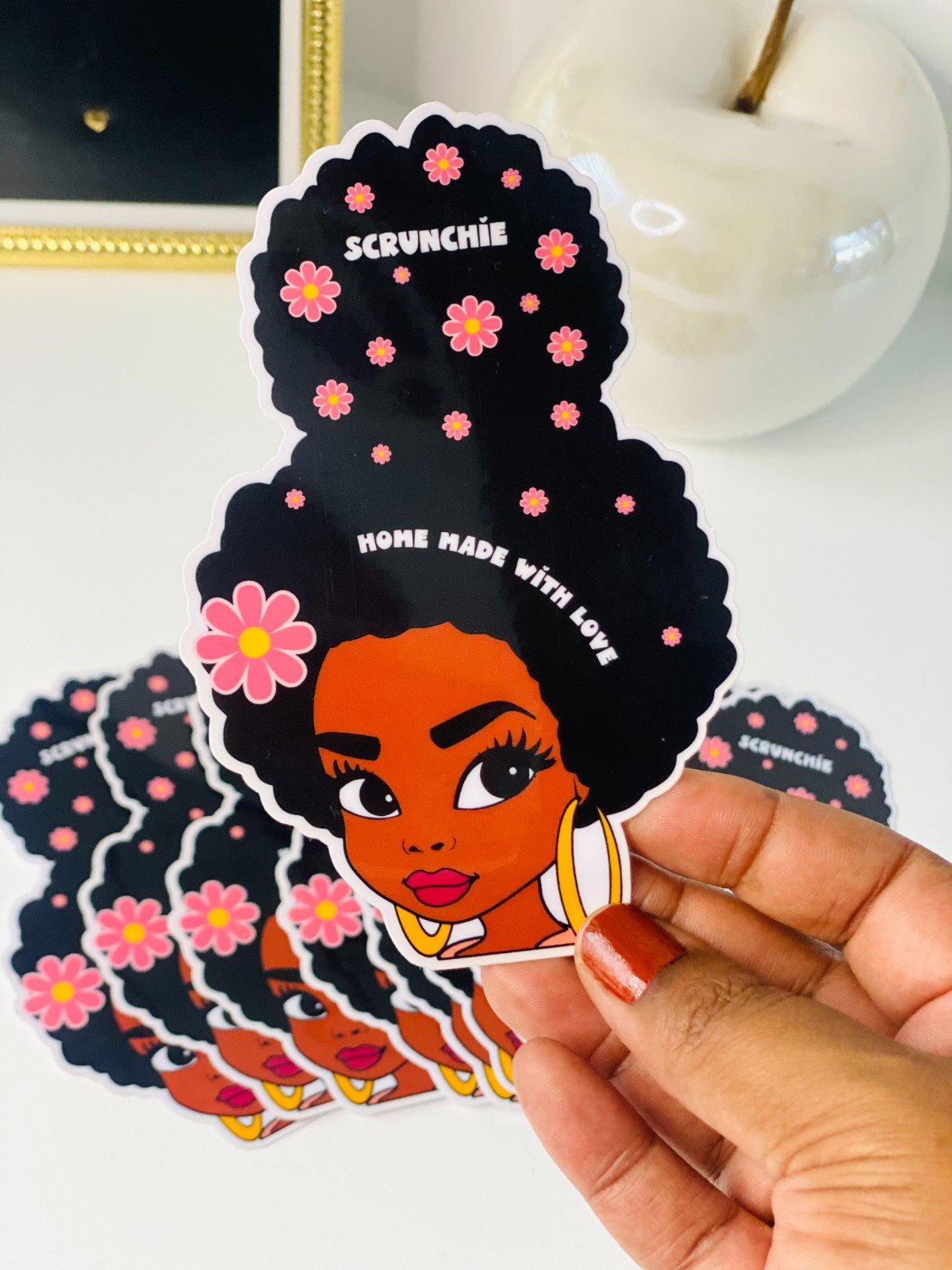 Scrunchie Houder Set van 10 – Afro Girl Design – Gelamineerd – Handgemaakt – Perfect voor Presentatie of Verkoop