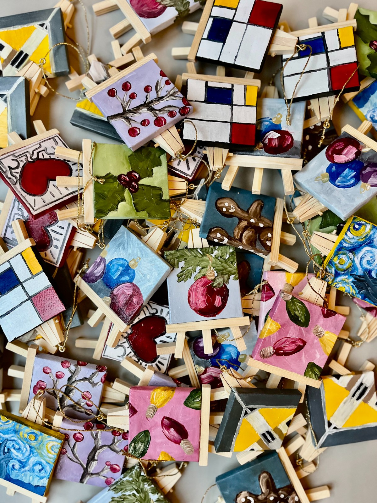 KUNSTBAL - Kerstbal aan tak - Handgeschilderd canvas voor in de kerst… - 106828 KUNSTBAL - Kerstbal aan tak - Handgeschilderd canvas voor in de kerstboom