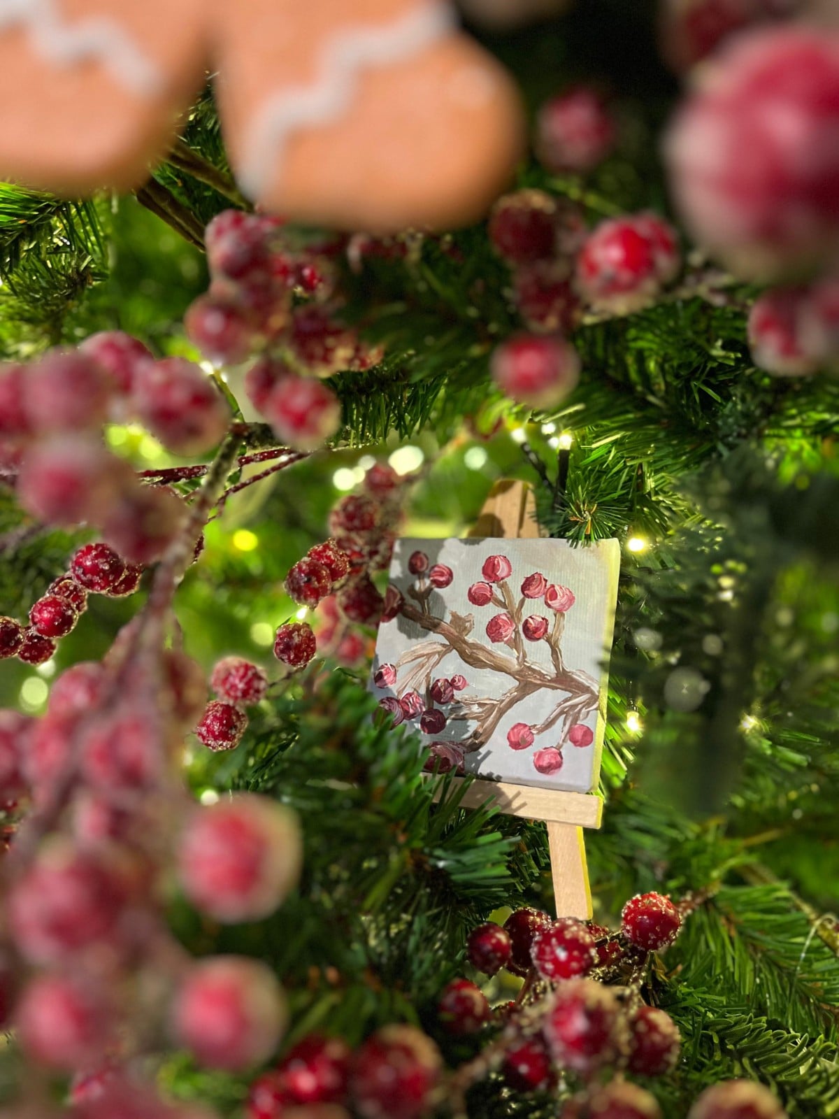 KUNSTBAL - Winterberries - Handgeschilderd canvas voor in de kerstboom - 106856 KUNSTBAL - Winterberries - Handgeschilderd canvas voor in de kerstboom