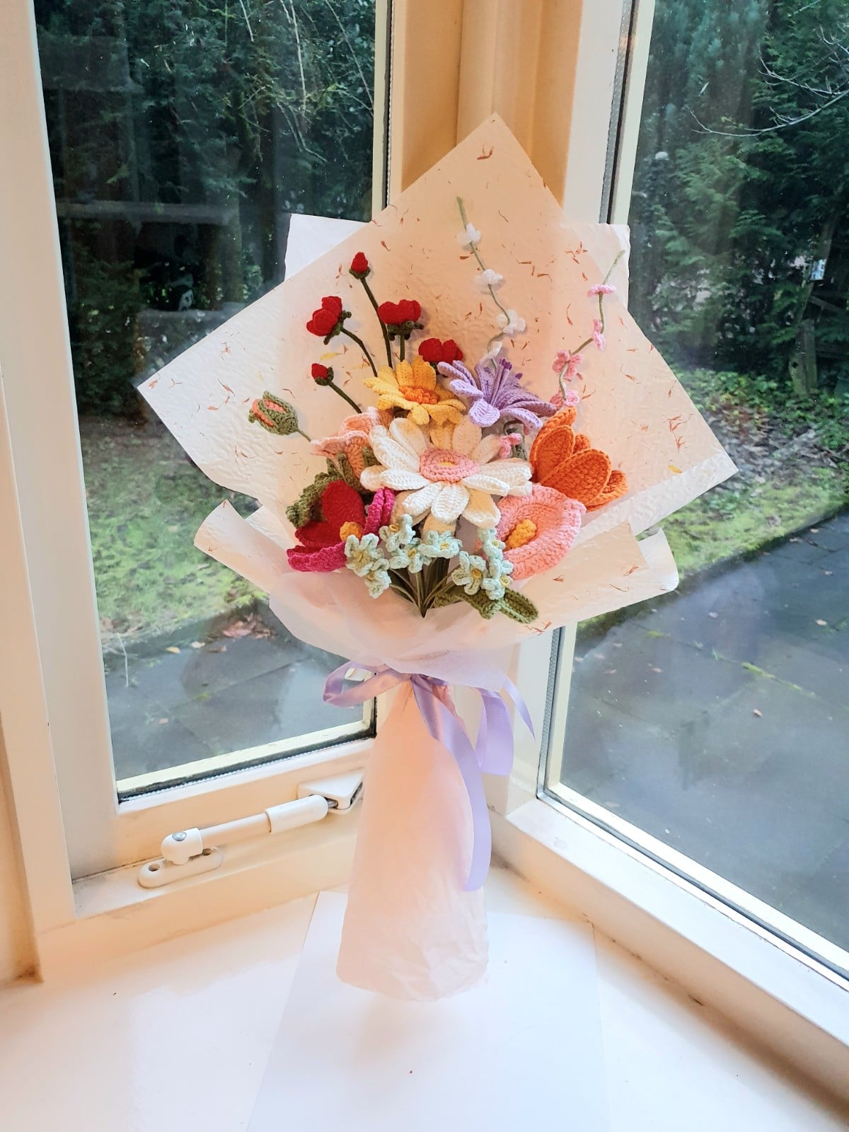 Kleurrijk Gehaakt Boeket – Ambachtelijk en Blijvend Mooi - 107135 Kleurrijk Gehaakt Boeket – Ambachtelijk en Blijvend Mooi