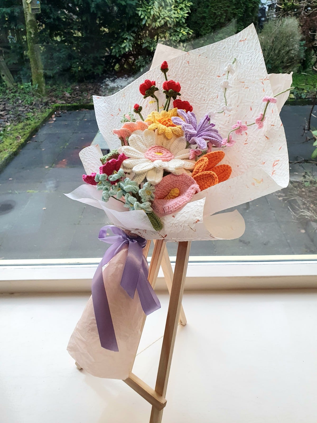 Kleurrijk Gehaakt Boeket – Ambachtelijk en Blijvend Mooi - 107137 Kleurrijk Gehaakt Boeket – Ambachtelijk en Blijvend Mooi