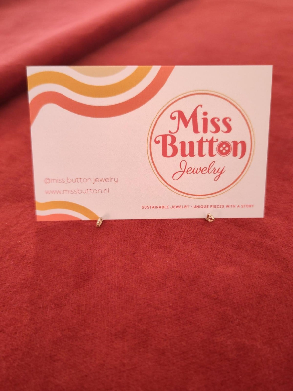 Vintage knoop oorbellen • Red & Gold • One of a kind!