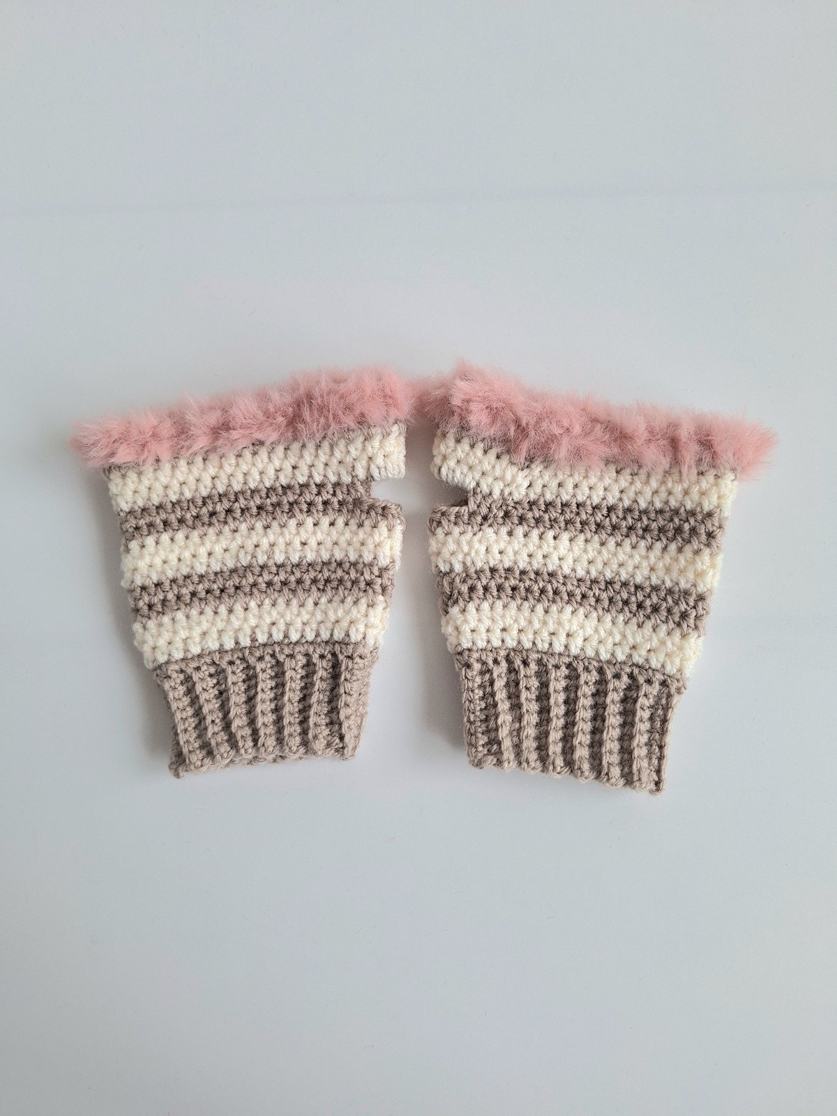 Gehaakte handschoenen - gehaakte vingerloze handschoenen | Beige, cr… - 99188 Gehaakte handschoenen - gehaakte vingerloze handschoenen | Beige, crème en poeder roze