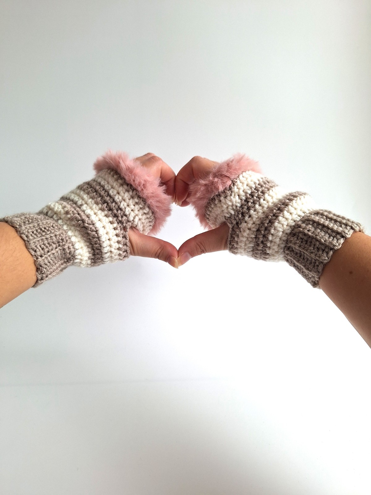 Gehaakte handschoenen - gehaakte vingerloze handschoenen | Beige, cr… - 99189 Gehaakte handschoenen - gehaakte vingerloze handschoenen | Beige, crème en poeder roze