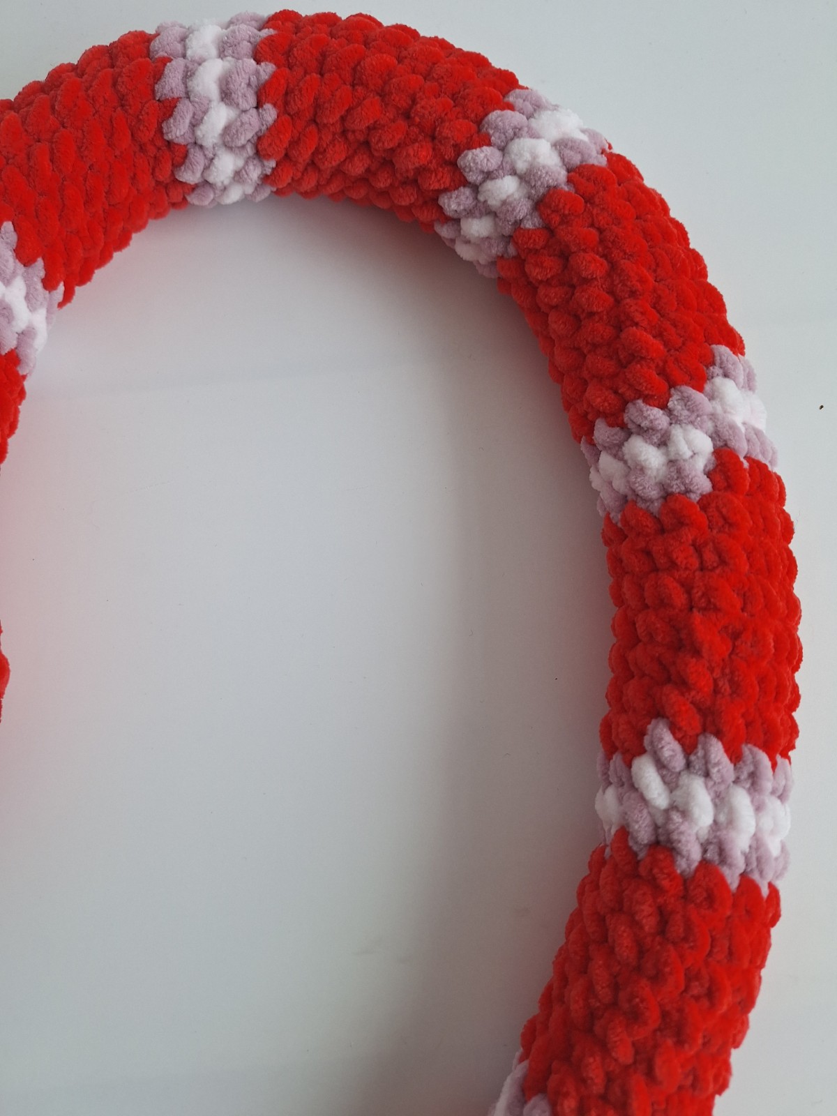 Gehaakte knuffel slang | Rood, lila en lichtroze