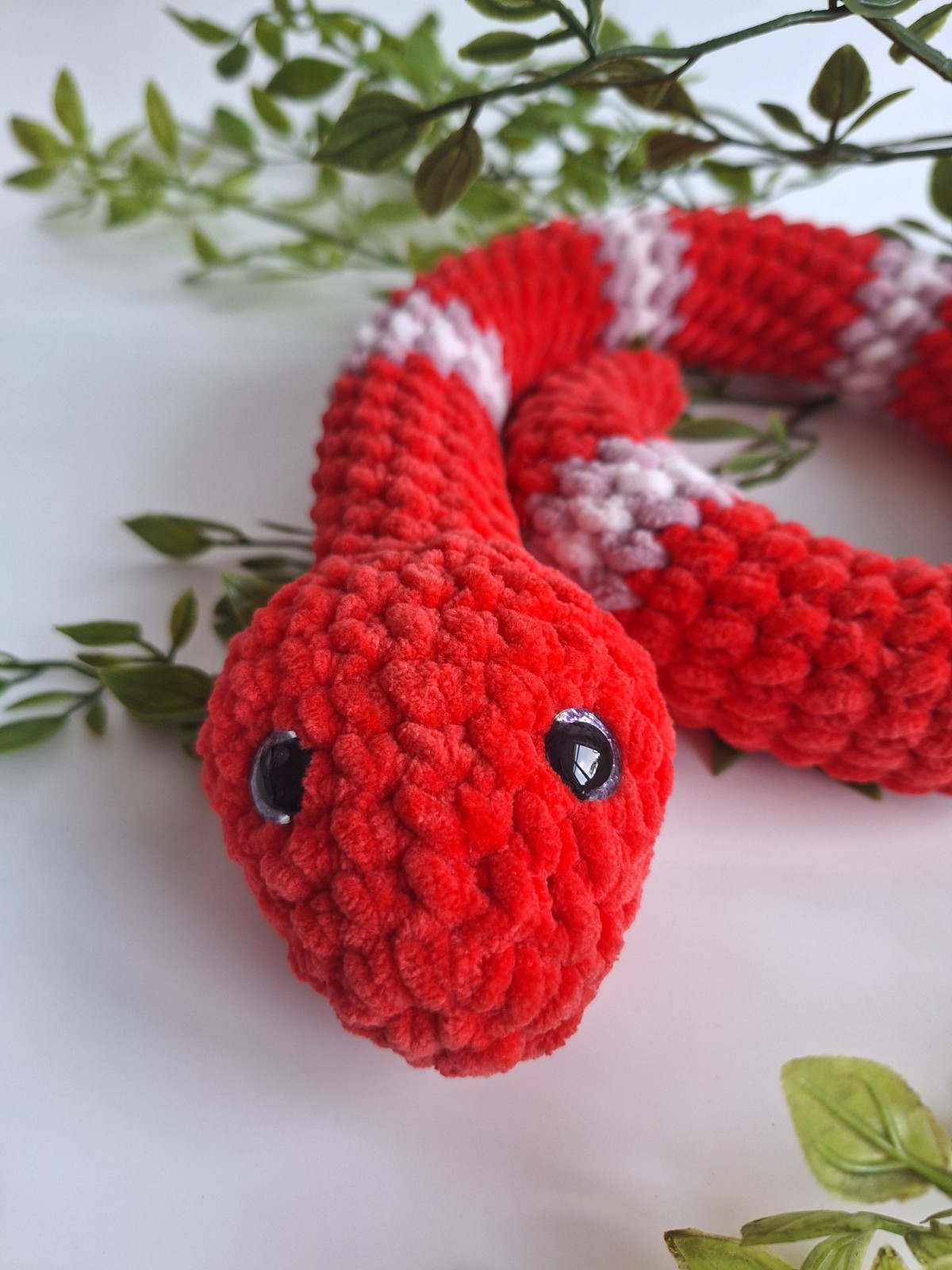 Gehaakte knuffel slang | Rood, lila en lichtroze