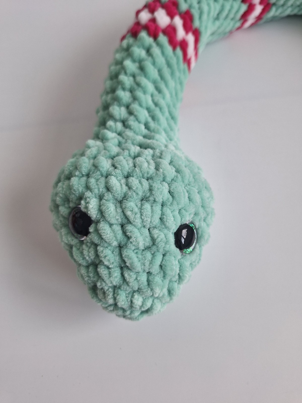 Gehaakte knuffel slang | Mintgroen, knalroze en lichtroze