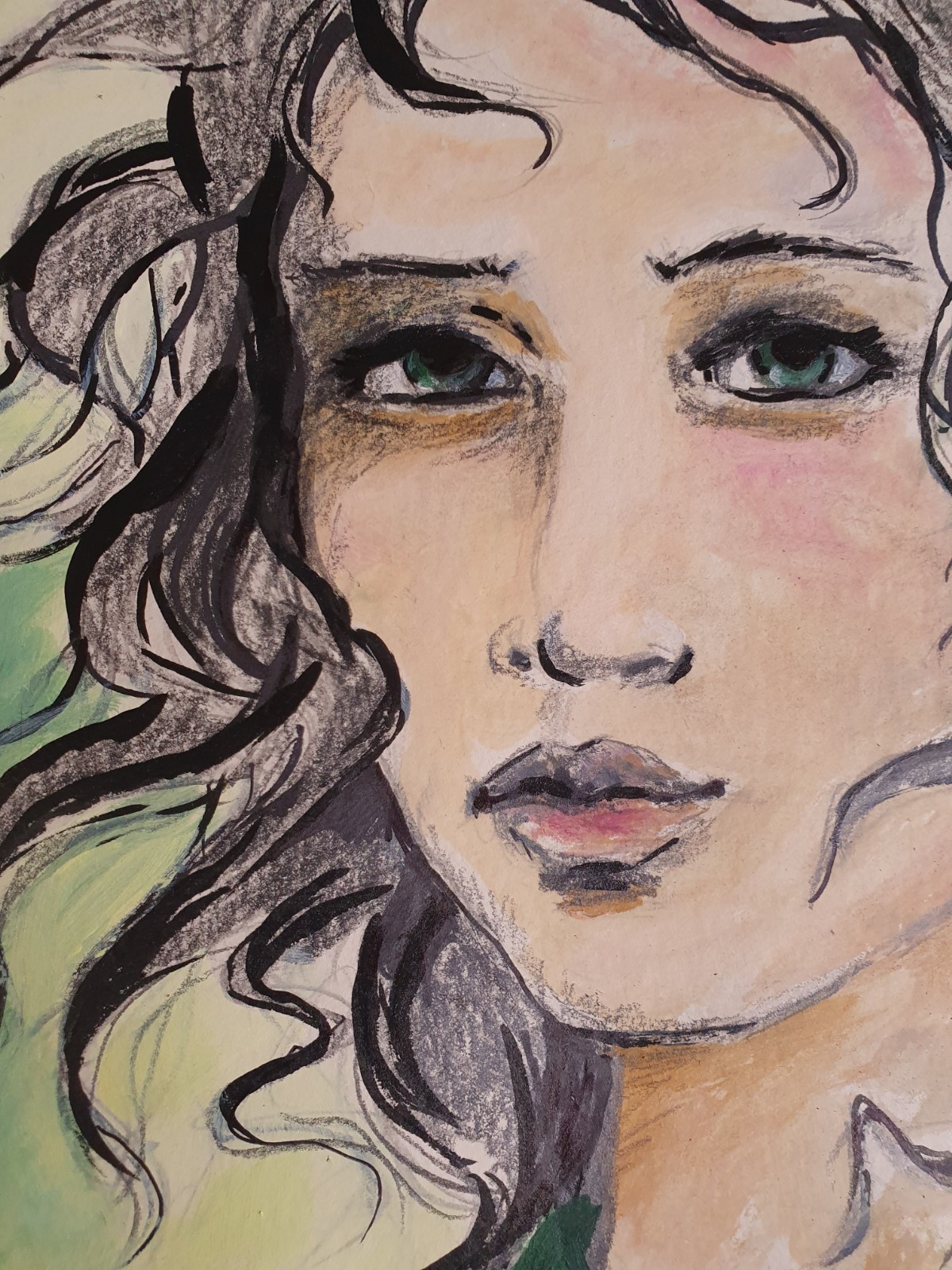 mixed media, kunstprint – vrouwenportret in groentinten – intense blik – haren in de wind – krachtige maar kwetsbare vrouw – uniek handgemaakt kunstwerk