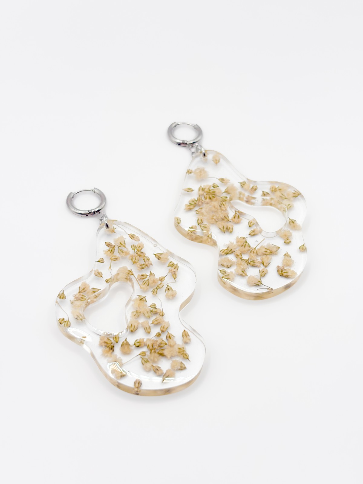 Grote Organische Vorm Oorbellen Gevuld met Echt Gipskruid (The Classics)