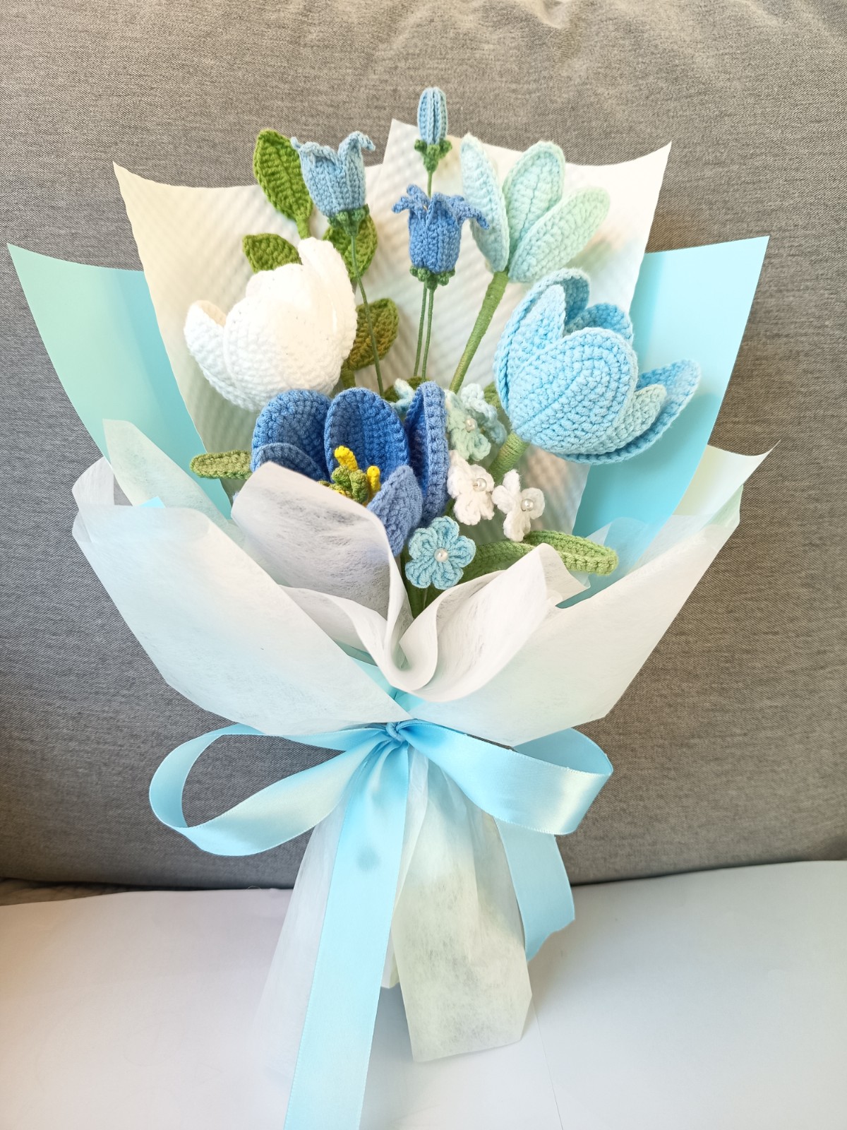 Handgemaakte gehaakte bloemboeketten 3