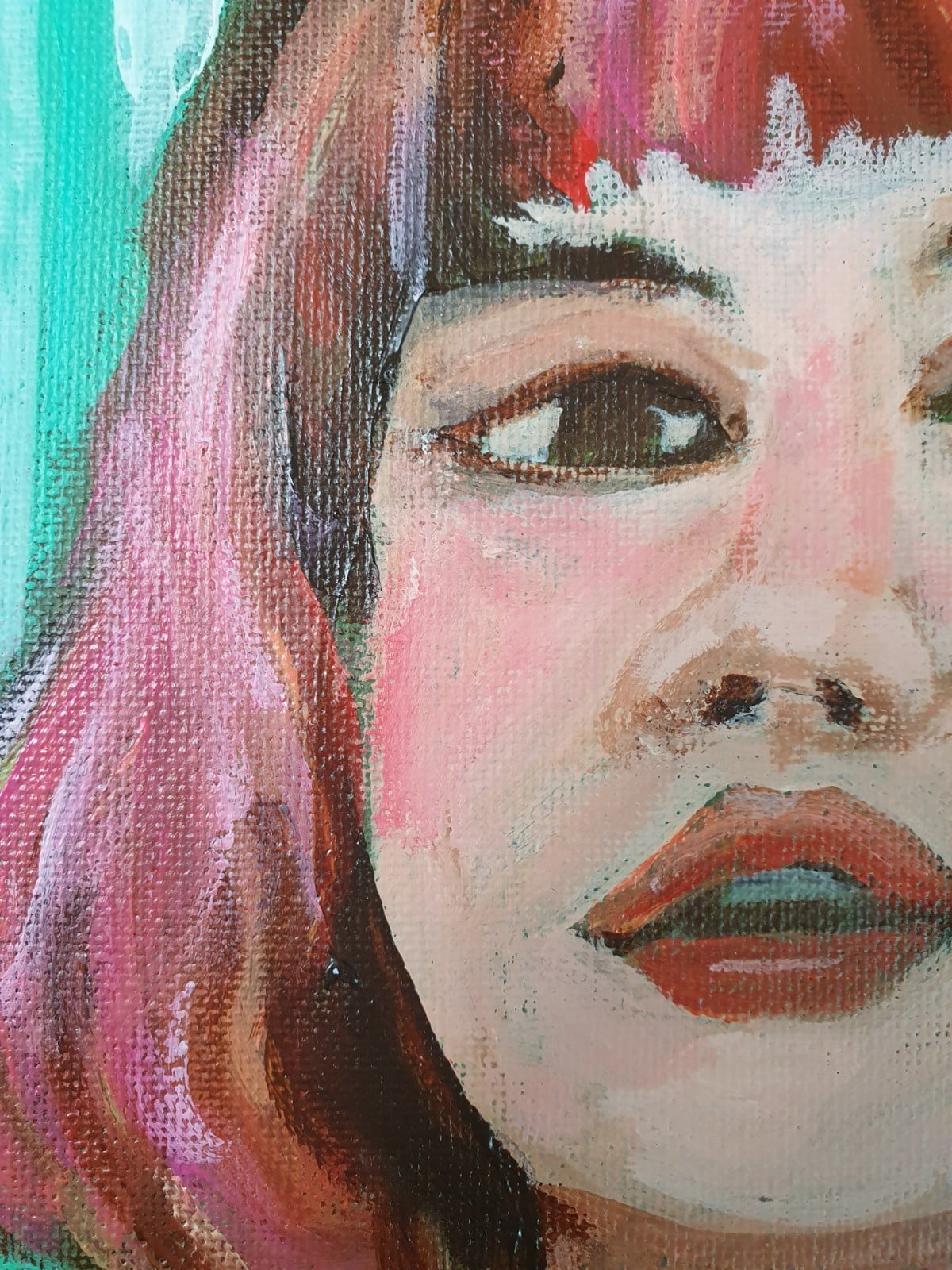 meisje met het roze haar