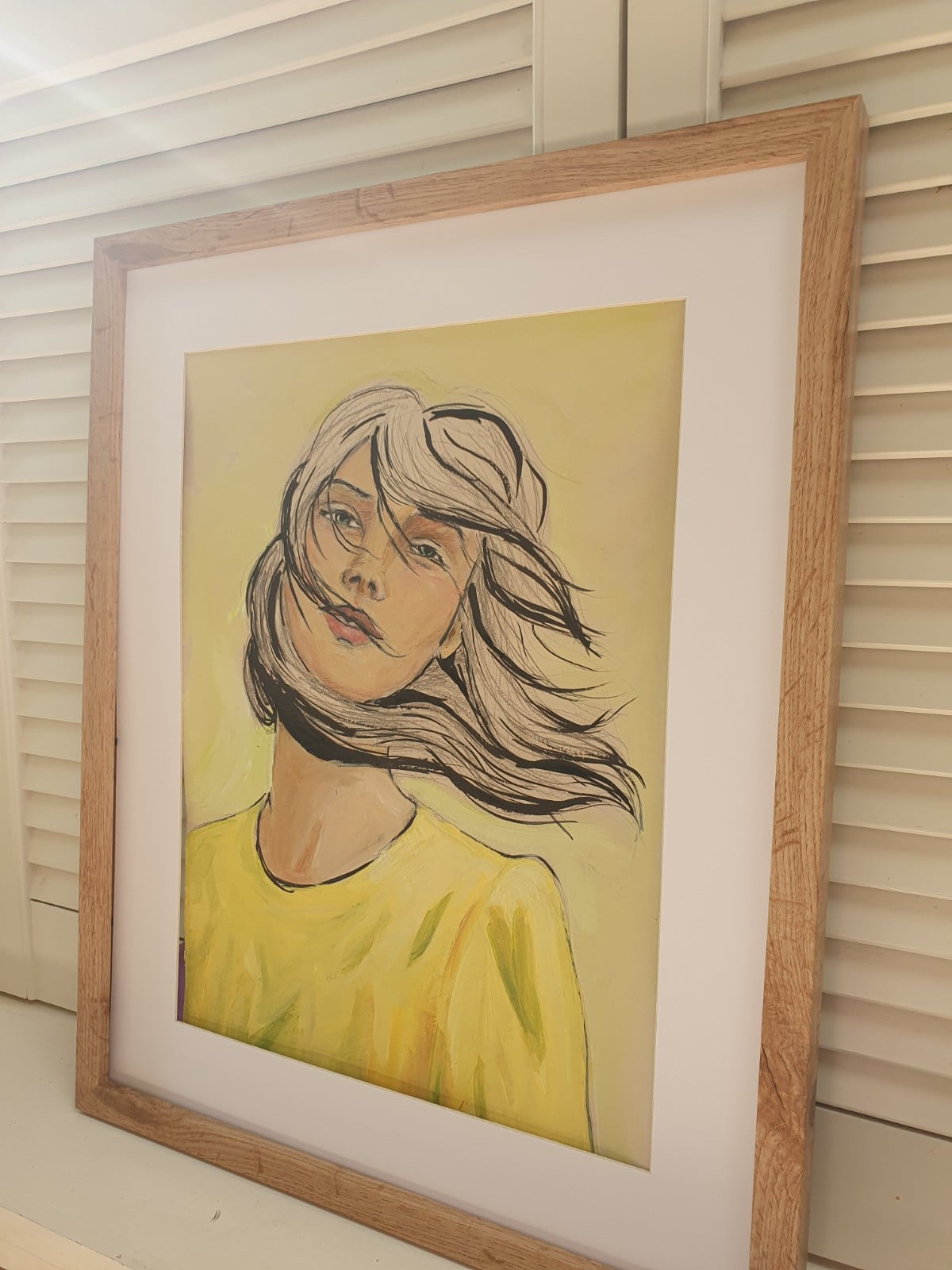 yellow. Print van vrouwenportret