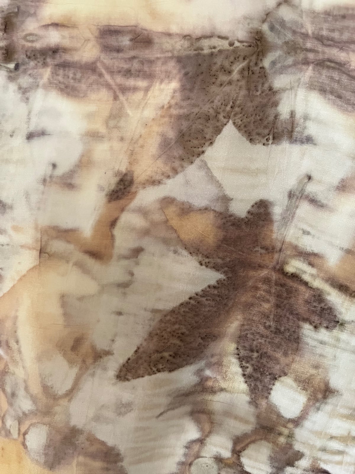 Zijden sjaaltje met ecoprint