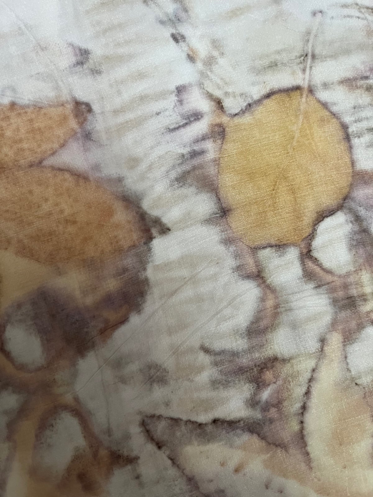 Zijden sjaaltje met ecoprint