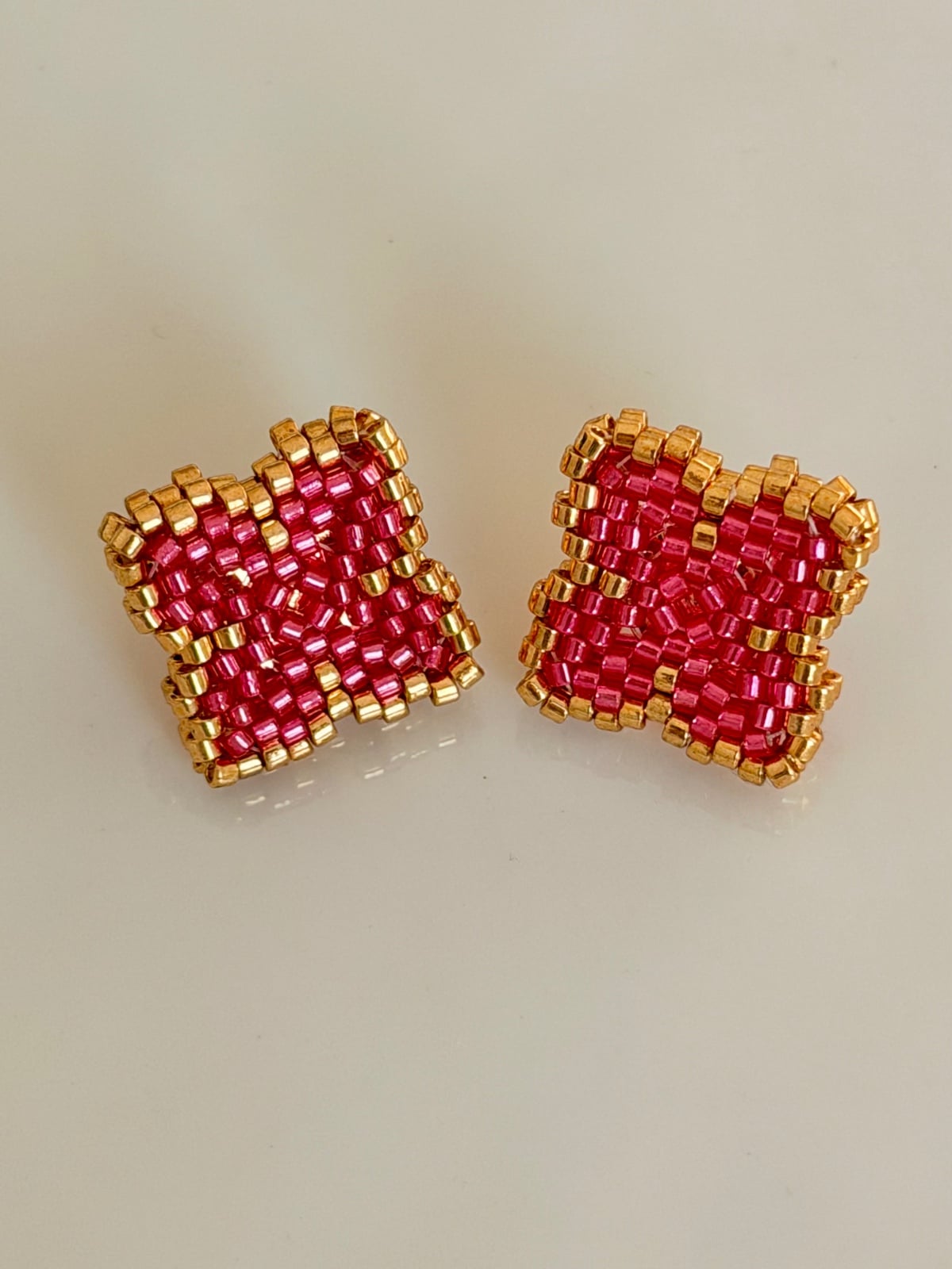 Handgemaakte klavertje vier oorbellen – geluksoorbellen