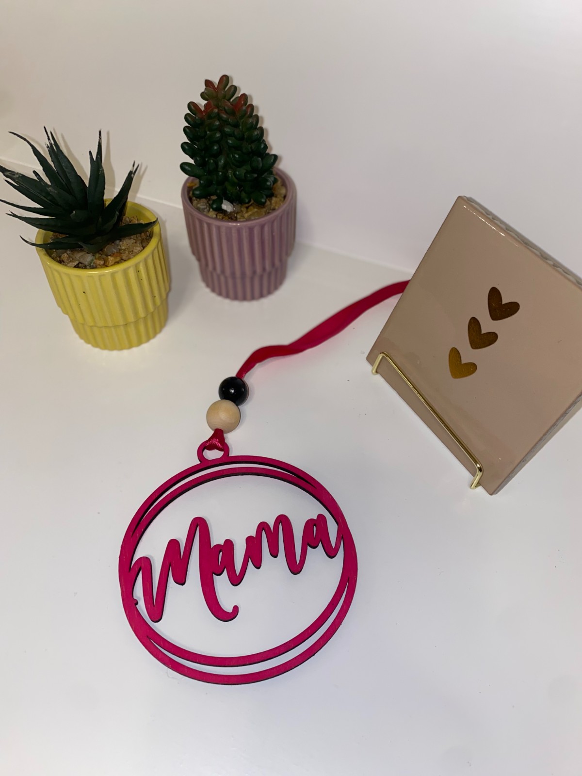 Handmade Liefdevol Mama Cadeau – Laser Gesneden Autohanger met Details