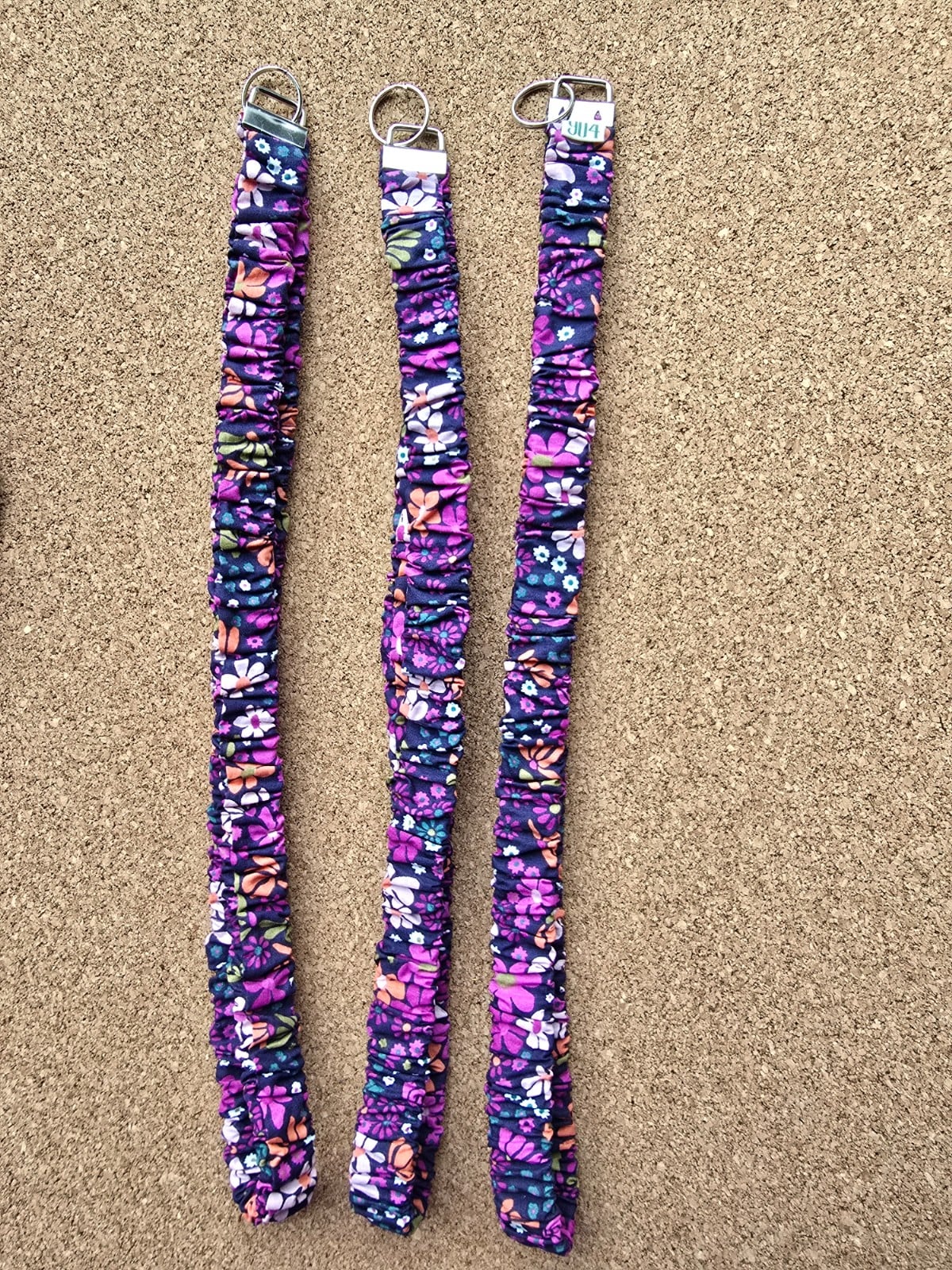 Keycord handgemaakt scrunchie | antraciet bloemen  | soepel, toch stevig | praktisch | Atelier 904