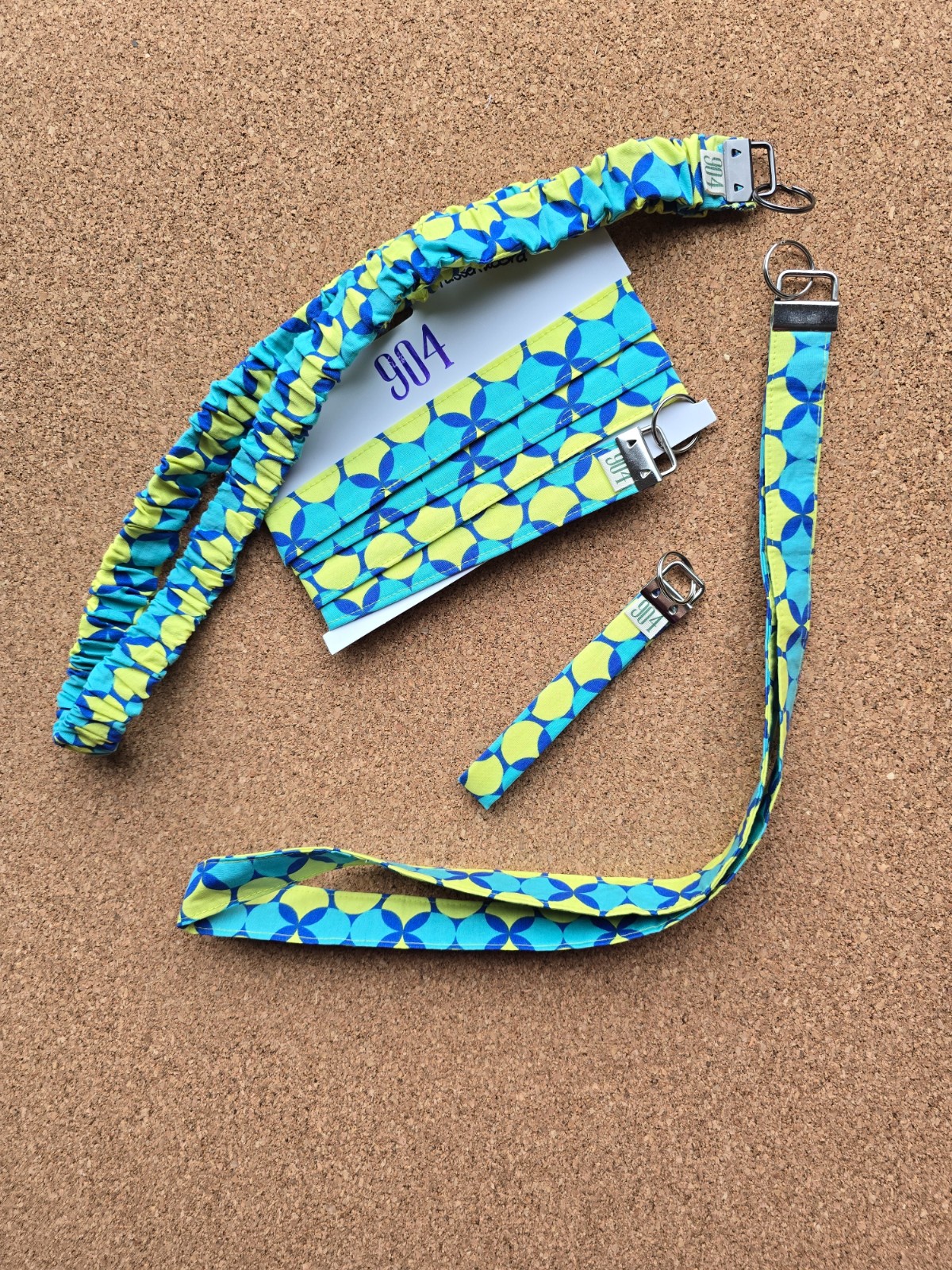 Keycord vlak | handgemaakt | retro | blauw, lime groen | Atelier 904 - 116475 Keycord vlak | handgemaakt | retro | blauw, lime groen | Atelier 904