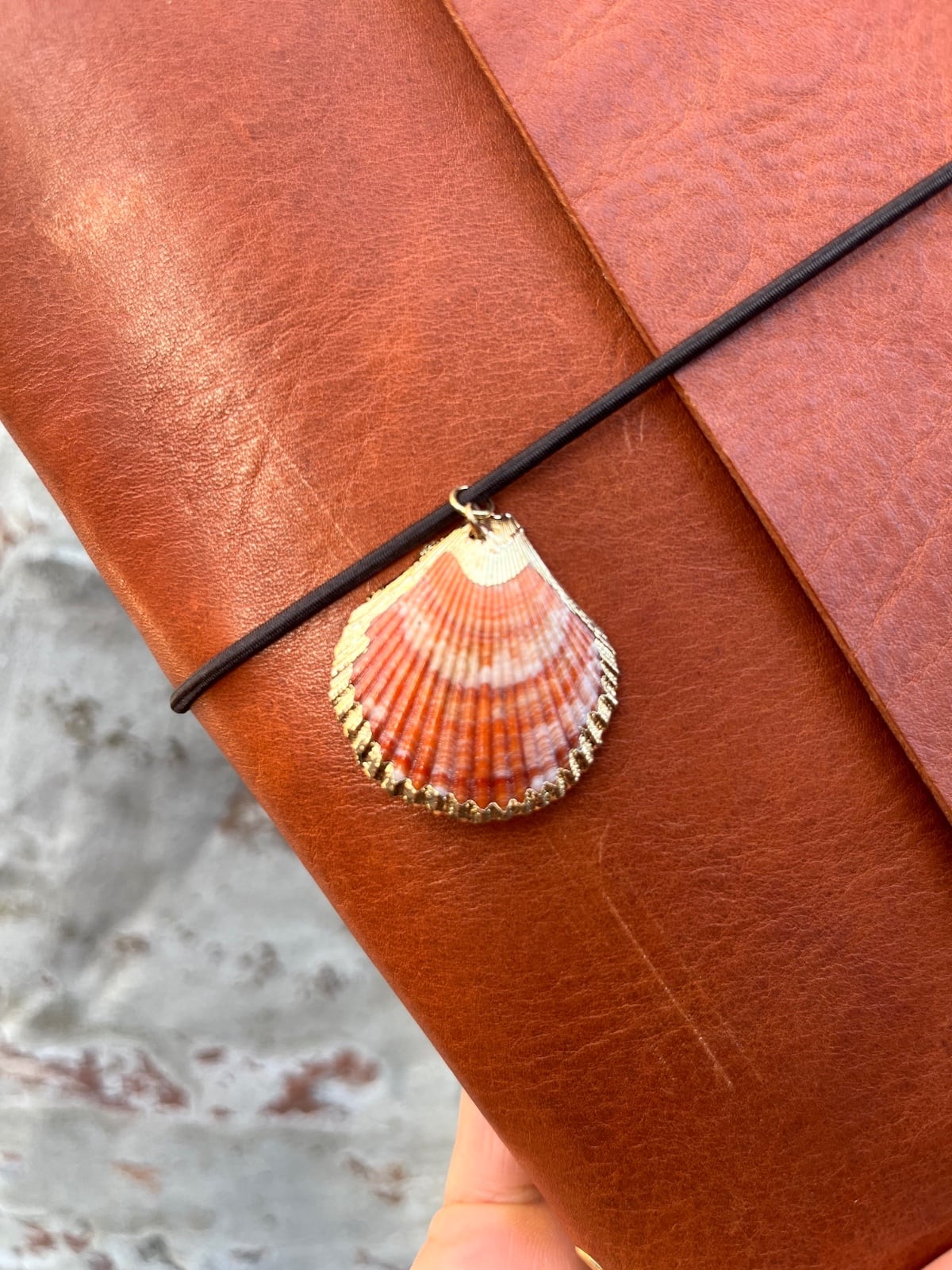 Leren notebook A5 met goudvergulde bedels