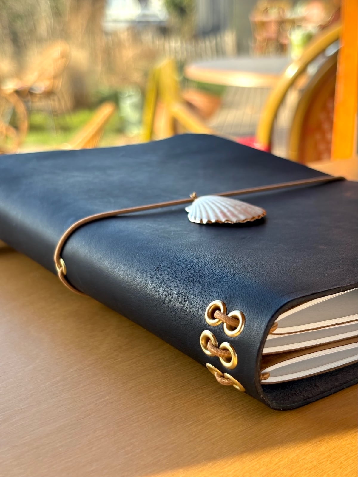 Leren notebook A5 met goudvergulde bedels