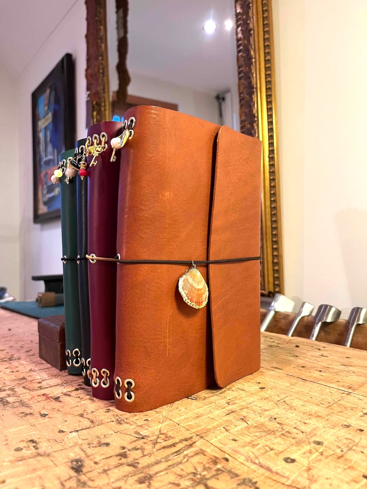 Leren notebook A5 met goudvergulde bedels