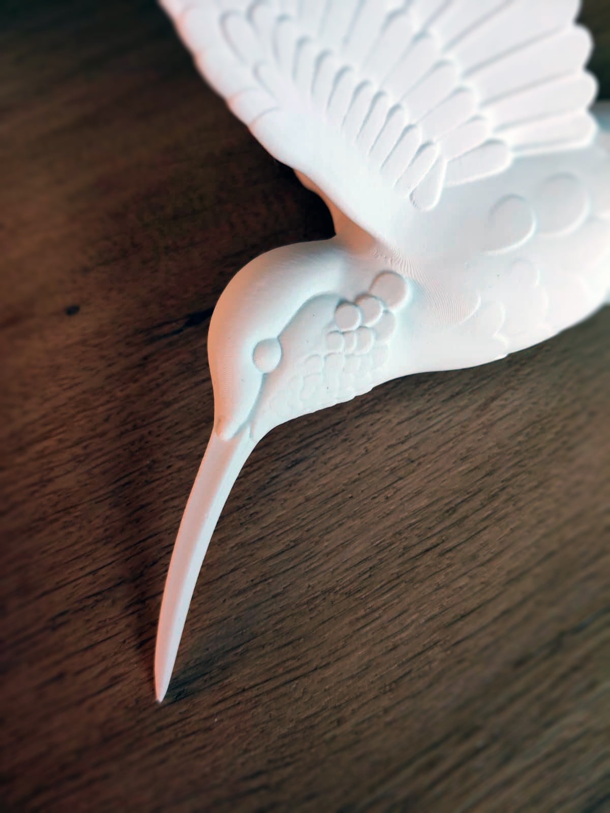 Magnetic hummingbird window art - White