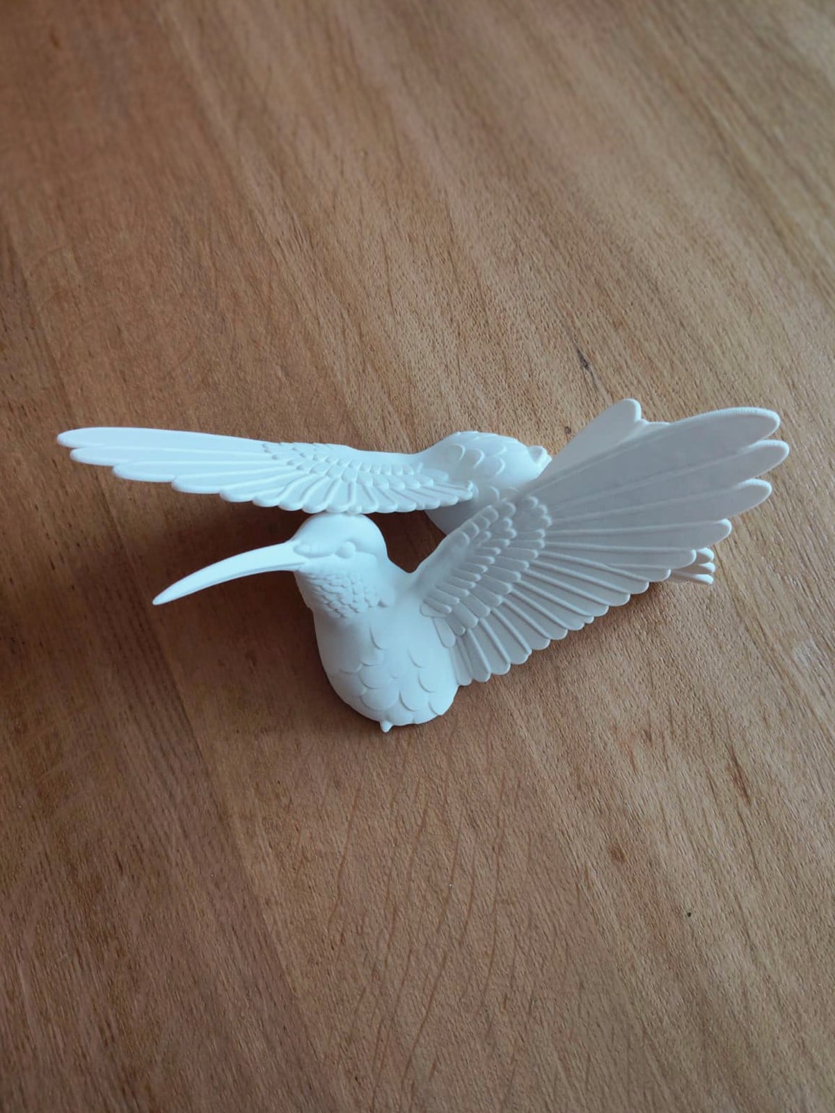 Magnetic hummingbird window art - White