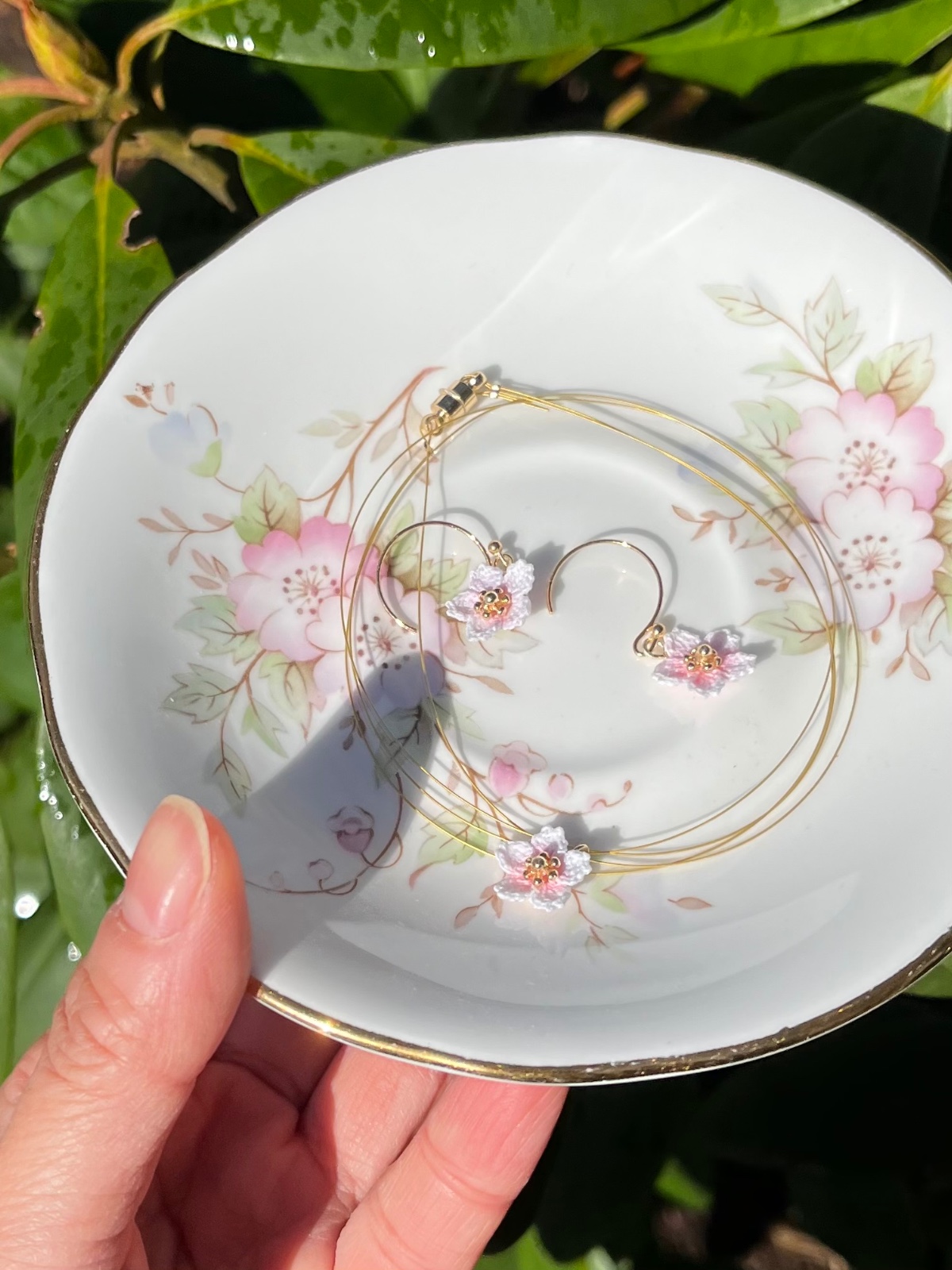 Micro gehaakte kersenbloesem sieradenset