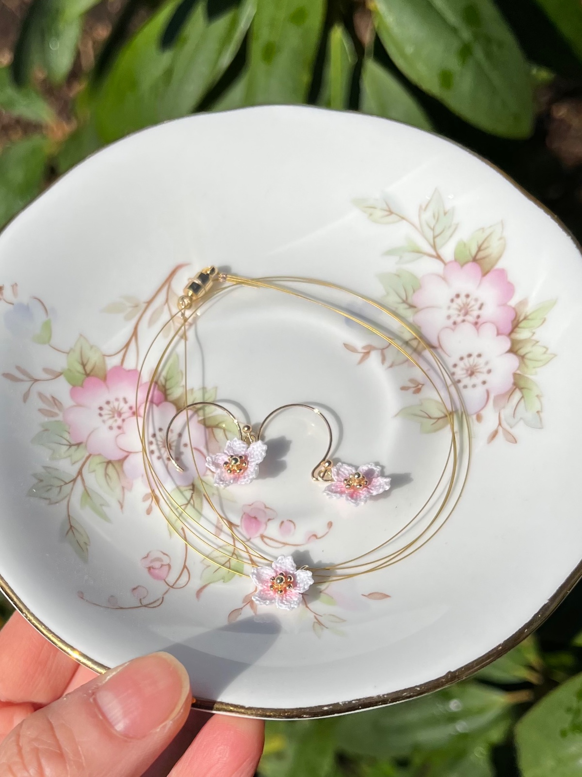 Micro gehaakte kersenbloesem sieradenset