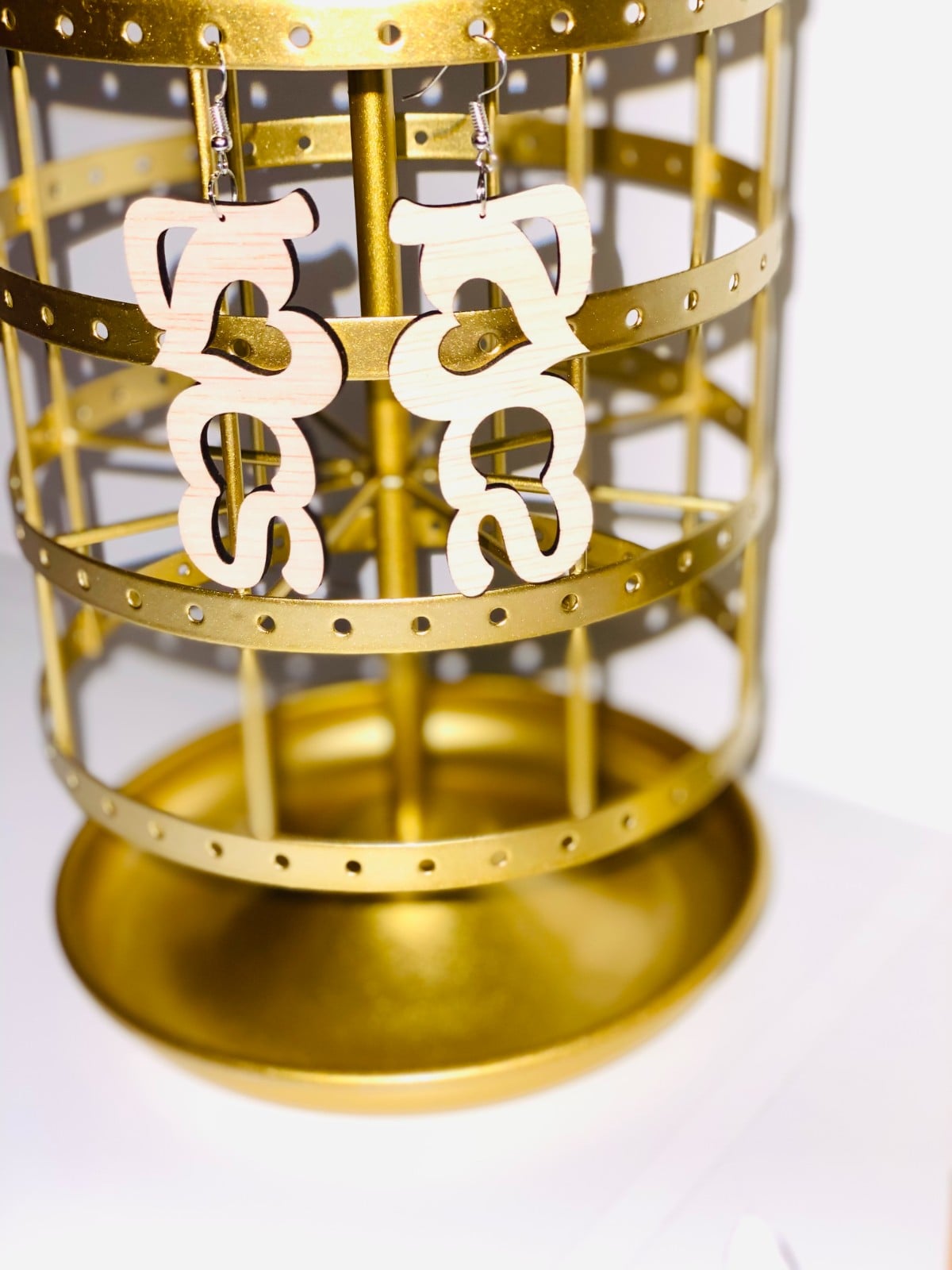 Natuurlijke Houten Oorbellen “Locks” – Handgemaakte Statement Oorbellen met Tekst | Lichtgewicht Sieraden