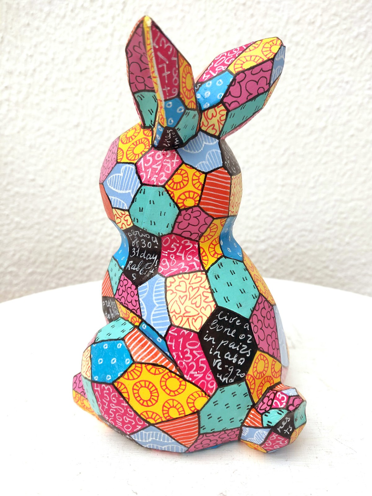 Konijn - Handgeschilderd Kleurrijk Beeldje