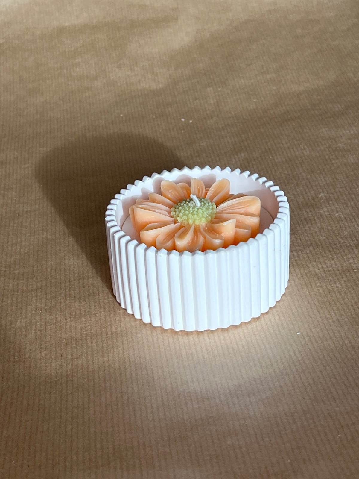 Potje kaars met bloem