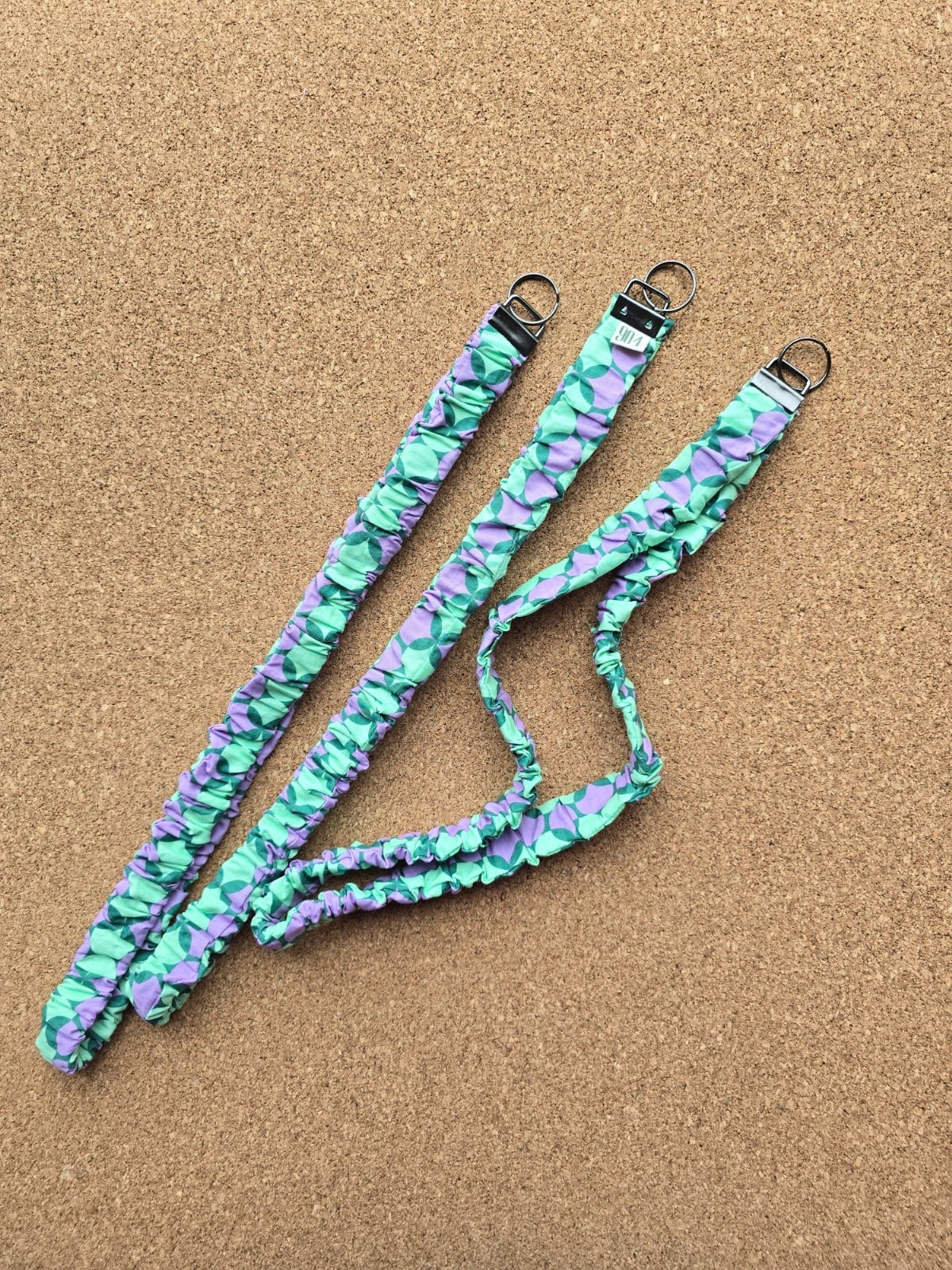 Scrunchie keycord | handgemaakt | retro | paars, groen | Atelier 904