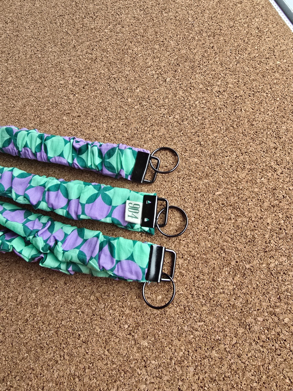 Scrunchie keycord | handgemaakt | retro | paars, groen | Atelier 904